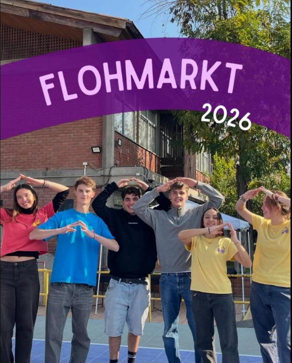 Equipo C.A.S.A. formando casas con las manos en Flohmarkt, 16 de mayo de 2026